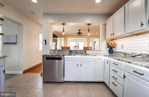 100 Dihedral Dr, Middle River, MD 21220 photo 12