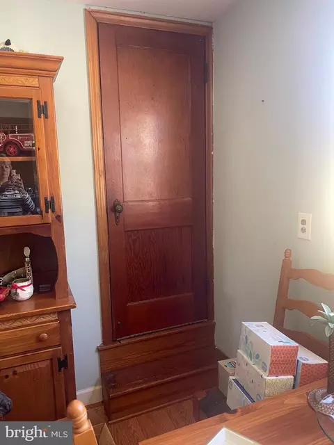 Entry Way - 4404 Ridge Ave, Halethorpe, MD 21227 photo 3 of 4