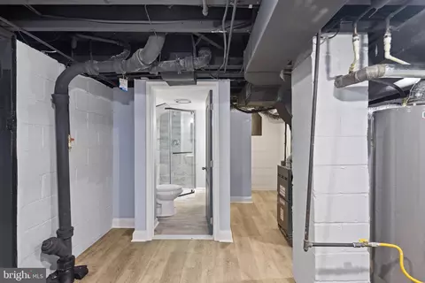 Entry Way - 1260 Maple Ave, Halethorpe, MD 21227 photo 4 of 5