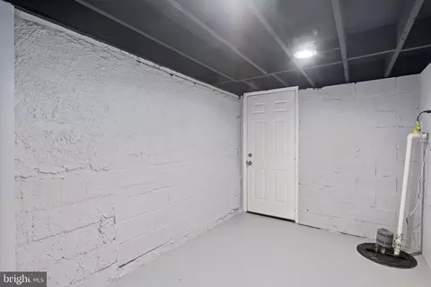 Entry Way - 1260 Maple Ave, Halethorpe, MD 21227 photo 5 of 5