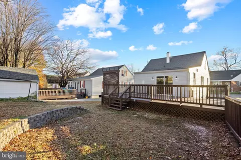 Exterior - 1260 Maple Ave, Halethorpe, MD 21227 photo 7 of 9