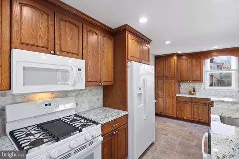 Kitchen - 1260 Maple Ave, Halethorpe, MD 21227 photo 3 of 5