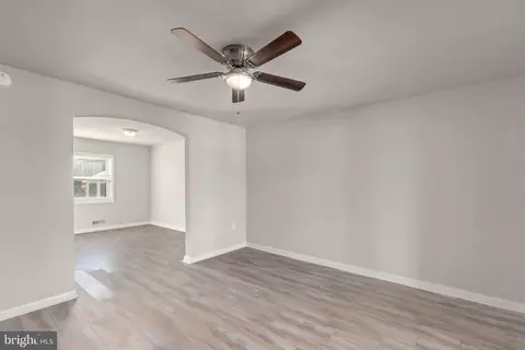 Living - 2015 Holborn Rd, Dundalk, MD 21222 photo 1 of 2