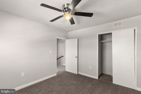 Bedroom - 2015 Holborn Rd, Dundalk, MD 21222 photo 2 of 2