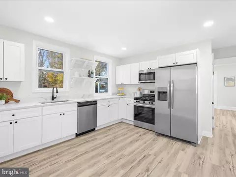 3116 N Rolling Rd, Windsor Mill, MD 21244 photo 10