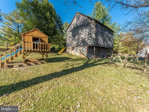 Exterior - 15407 Dover Rd, Upperco, MD 21155 photo 16 of 18