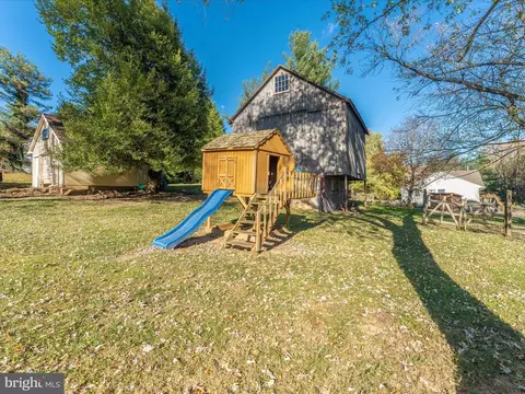 Exterior - 15407 Dover Rd, Upperco, MD 21155 photo 17 of 18