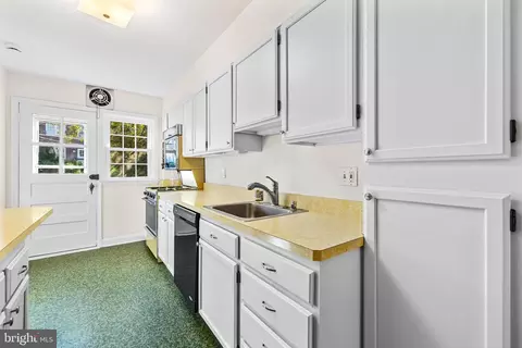 233 Brandon Rd, Baltimore, MD 21212 photo 9