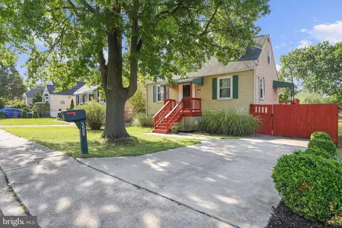 2323 Foster Ave, Parkville, MD 21234