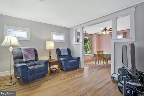 1263 Circle Dr, Halethorpe, MD 21227 photo 8