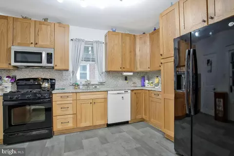 1263 Circle Dr, Halethorpe, MD 21227 photo 13
