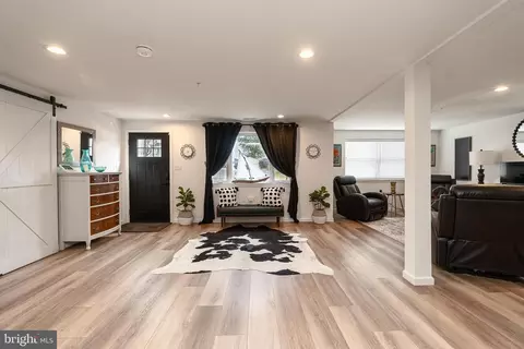 2306 Maple Rd, Sparrows Point, MD 21219 photo 5