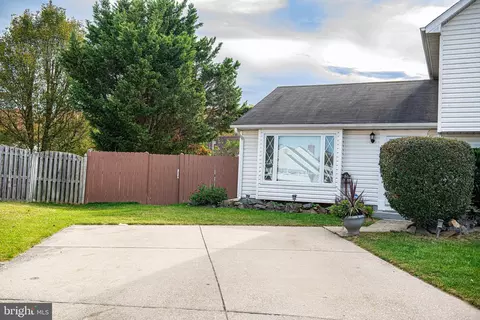 17 Barbie Ct, Middle River, MD 21220 photo 6