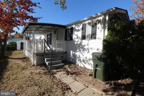 116 Round Up Rd, Middle River, MD 21220 photo 2