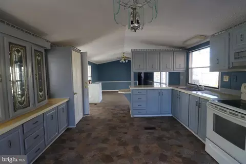 116 Round Up Rd, Middle River, MD 21220 photo 6