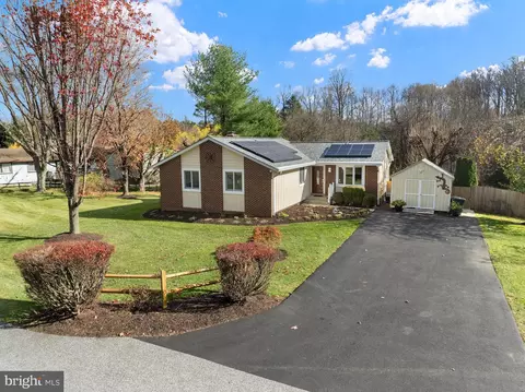 12106 Velvet Hill Dr, Owings Mills, MD 21117
