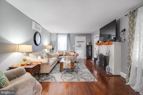 4301 Fordham Rd, Baltimore, MD 21229 photo 5