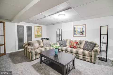 4301 Fordham Rd, Baltimore, MD 21229 photo 25