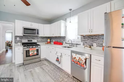4301 Fordham Rd, Baltimore, MD 21229 photo 12