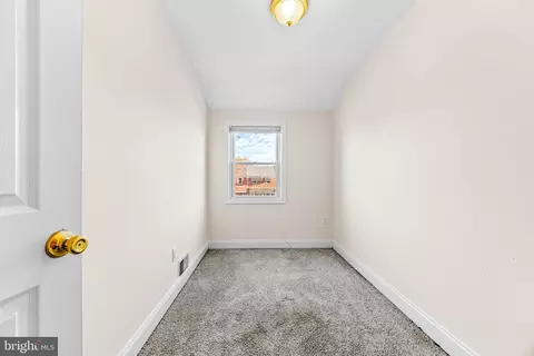Bedroom - 1942 Frames Rd, Dundalk, MD 21222 photo 3 of 5