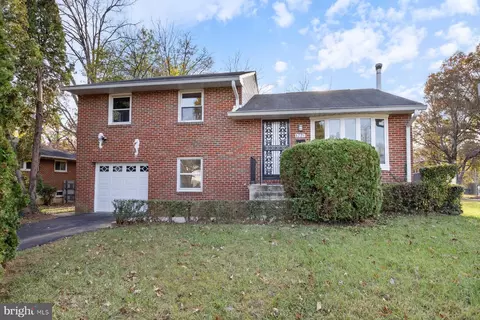 6725 Brookmont Dr, Gwynn Oak, MD 21207