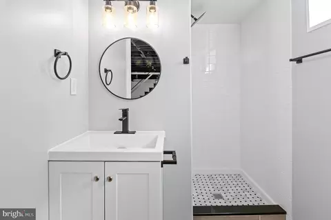 Bath - 1504 Brian Rd, Rosedale, MD 21237 photo 3 of 3
