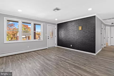 Living - 1504 Brian Rd, Rosedale, MD 21237 photo 3 of 4