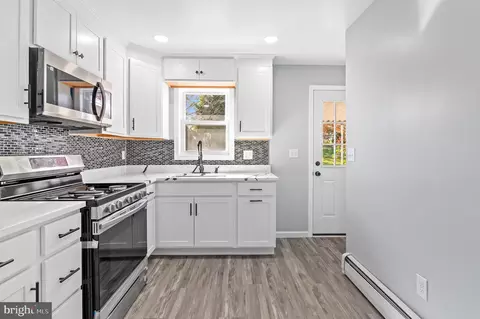 Kitchen - 1504 Brian Rd, Rosedale, MD 21237 photo 3 of 3