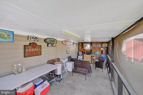 Exterior - 3104 Sollers Point Rd, Dundalk, MD 21222 photo 3 of 6