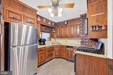 Kitchen - 3104 Sollers Point Rd, Dundalk, MD 21222 photo 1 of 3