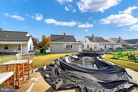 Exterior - 3104 Sollers Point Rd, Dundalk, MD 21222 photo 5 of 6