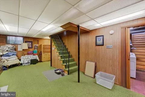Entry Way - 3104 Sollers Point Rd, Dundalk, MD 21222 photo 3 of 3
