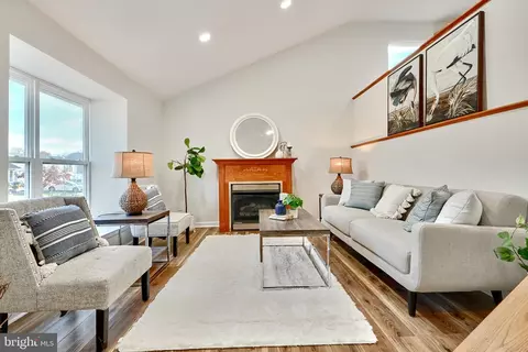 10 Cunning Ct, Middle River, MD 21220 photo 6