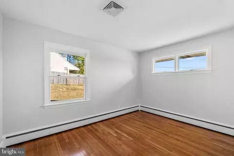 Bedroom - 15022 Hanover Pike, Upperco, MD 21155 photo 4 of 5