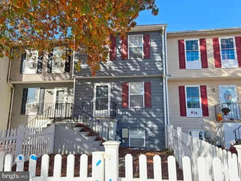 673 Kittendale Cir, Middle River, MD 21220