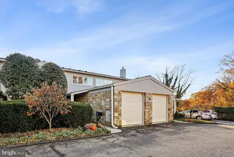 16 Stone Manor Ct #16, Towson, MD 21204