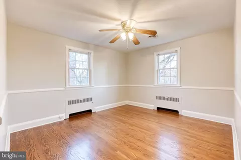 Bedroom - 29 Dunkirk Rd, Baltimore, MD 21212 photo 2 of 2