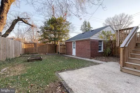 Exterior - 29 Dunkirk Rd, Baltimore, MD 21212 photo 4 of 7