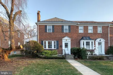 Exterior - 29 Dunkirk Rd, Baltimore, MD 21212 photo 2 of 7
