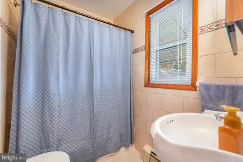 Bath - 7319 Hughes Ave, Sparrows Point, MD 21219 photo 1 of 1