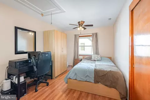 Bedroom - 7319 Hughes Ave, Sparrows Point, MD 21219 photo 4 of 7