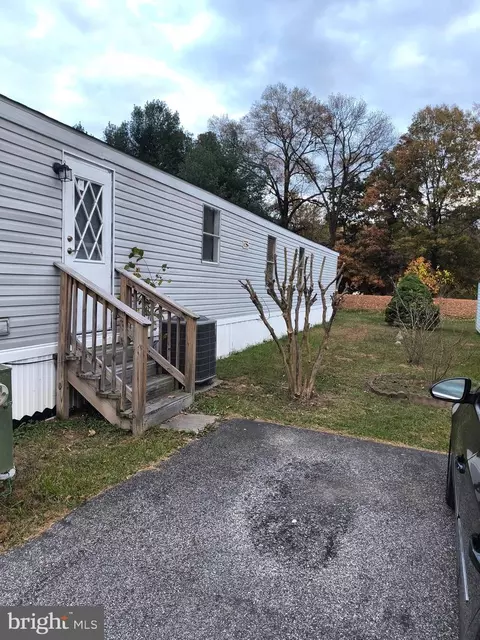 127 Lariat Rd, Middle River, MD 21220