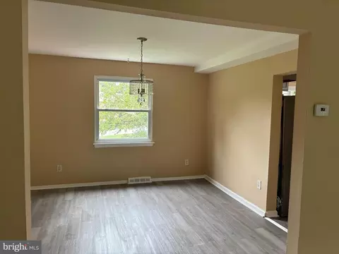 Living - 7201 Fairbrook Rd, Windsor Mill, MD 21244 photo 3 of 4