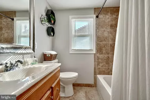 Bath - 7204 Orth Rd, Sparrows Point, MD 21219 photo 2 of 3