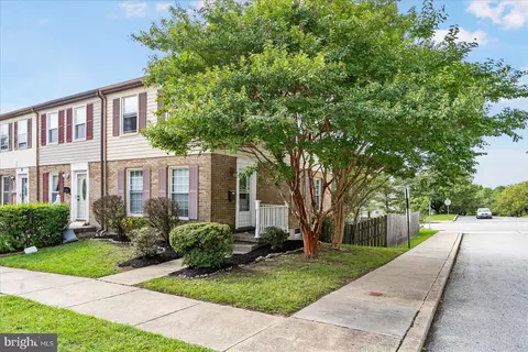17 Lerner Ct #33L, Nottingham, MD 21236