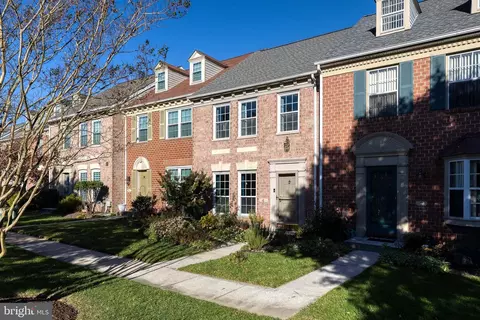 4 Tigreff Ct, Parkville, MD 21234