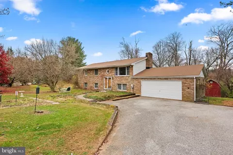 2800 Garrett Rd, White Hall, MD 21161