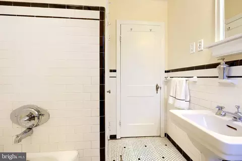 87 Murdock Rd, Baltimore, MD 21212 photo 32