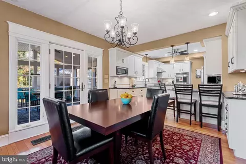908 Old Oak Rd, Baltimore, MD 21212 photo 10