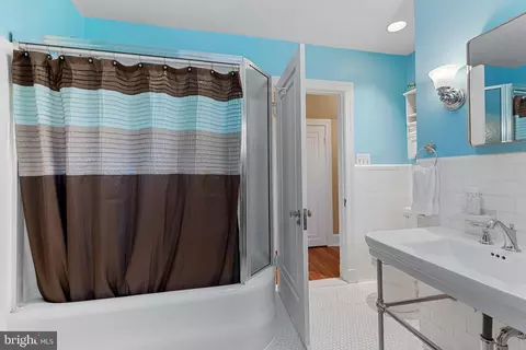 908 Old Oak Rd, Baltimore, MD 21212 photo 27